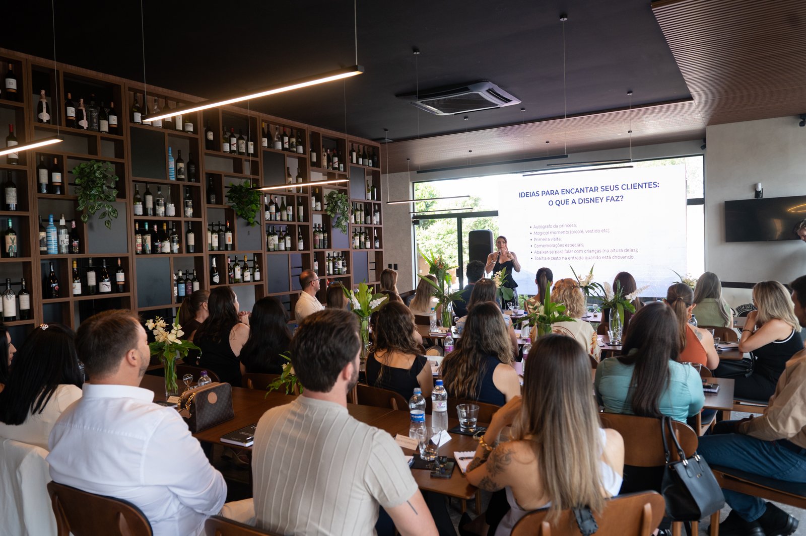 Público no evento de Carol D'Agostini